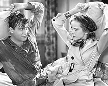In "Let's get Married" (1937) speelt Ralph Bellamy the toegewijde weerman die verliefd wordt op de dochter (Ida Lupino) van een rijke politicus (Walter Connolly). 