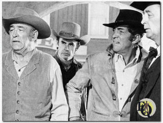 Ted de Corsia (links) met Dean Martin en Robert Mitchum in "Five Card Stud" (1968).