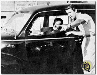 Er was een intermezzo in Palm Beach bij het uitbreken van de Tweede Wereldoorlog, waarbij Peter zonder geld zat vanwege de bevriezingsbevel op Britse valuta. De veelzijdige jongeman hield toezicht op auto's op een parkeerterrein om de reis terug naar Californië te verdienen.