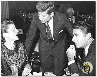 1960, Patricia Kennedy, haar broer John F. Kennedy en Peter Lawford