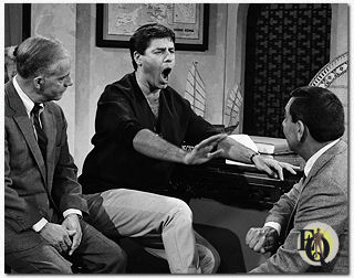 Episode 2 of The Jerry Lewis Show (NBC, 19 sep 1967) met Harry Morgan en Jack Webb.