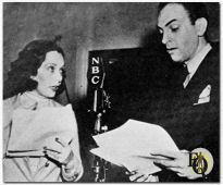 Rita Lupez en Santos Ortega in "Broken Wing" een aflevering van "Lux Radio Theatre" (14 april 1935)