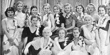 Achteraan van links naar rechts:  Toshia Mori, Boots Mallory, Ruth Hall, Gloria Stuart, Patricia Ellis, Ginger Rogers, Lillian Bond, Evalyn Knapp, Marion Shockley. Vooraan van links naar rechts: Dorothy Wilson, Mary Carlisle, Lona Andre, Eleanor Holm, Dorothy Layton.