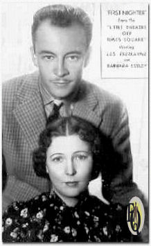 Foto uit 1937, adverteert voor de uitvoering van First Nighter in het Little Theatre bij Times Square.