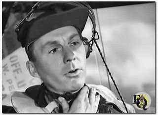 David Wayne's eerste* optreden op het grote scherm was als piloot van een neerstortende B-17 in "Ditch and Live" (United States Army Air Forces, 1944).