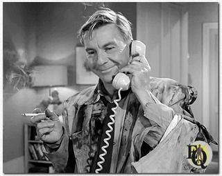 In 1959 , speelde David Wayne in "The Twilight Zone" episode N° 6 "Escape Clause," een zwaarmoedig man die, in een poging om zijn afhankelijkheid van pillen en angst voor zijn omgeving te overwinnen, een pact met de duivel sloot. In ruil voor zijn ziel kreeg hij onsterfelijkheid.