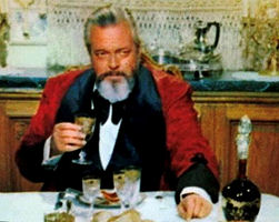 Orson Welles als Theodore Van Horn