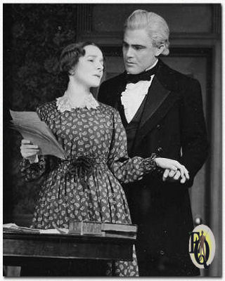 In "Harriet" had Helen Hayes de rol van Harriet Beecher Stowe met naast haar Sydney Smith. (1943) (Voor alle duidelijkheid Sydney droeg hier een pruik)