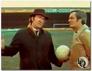 In the episode "Read and Destroy" Elliott Sullivan met with The Persuaders (1972), he is seen here with Tony Curtis